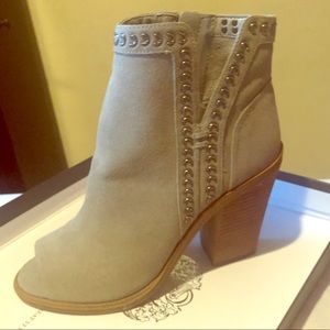 Vince Camuto booties size 6.5 brand new